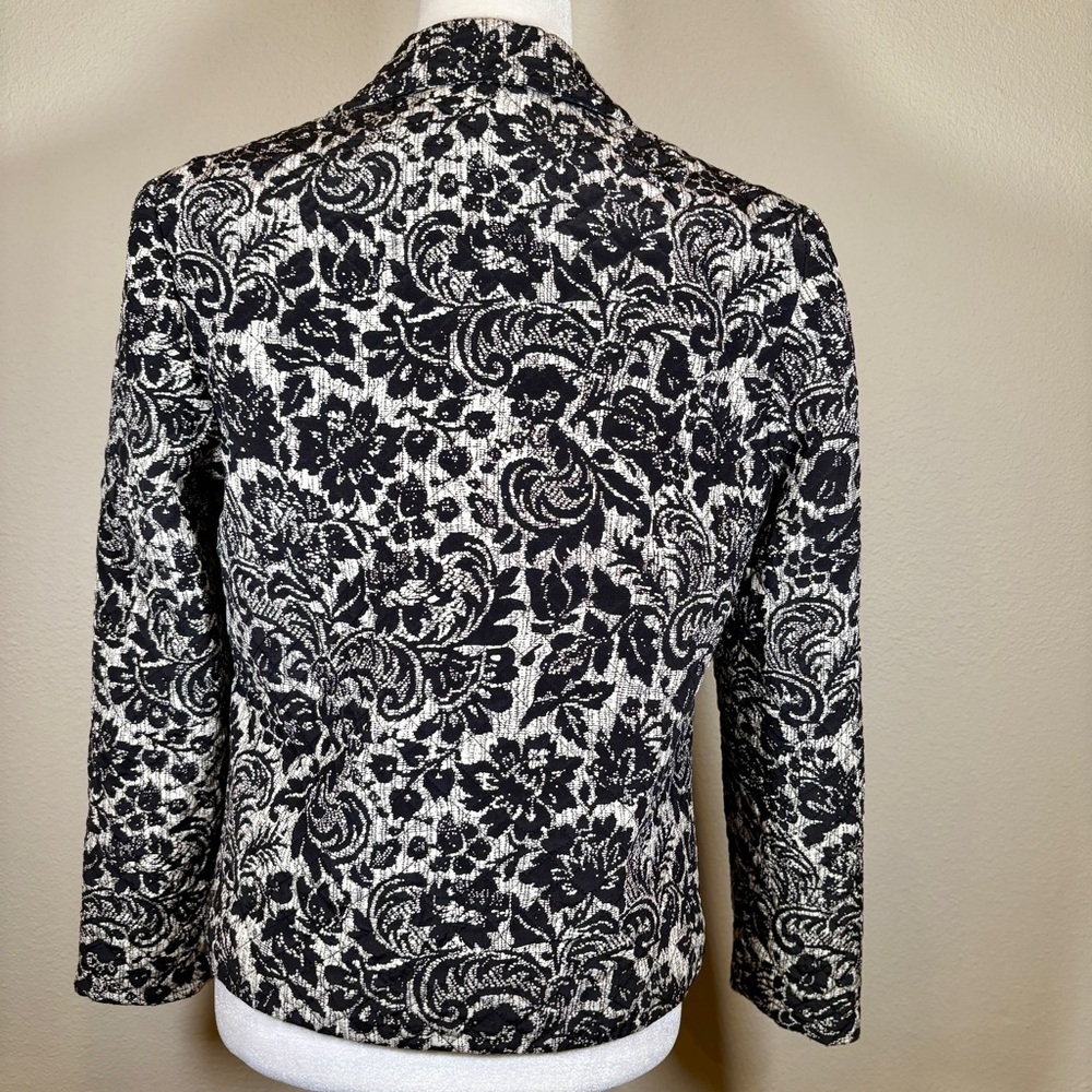 Maggy L Black & White Silk Quilted Jacket Size 6 - Picture 4 of 6